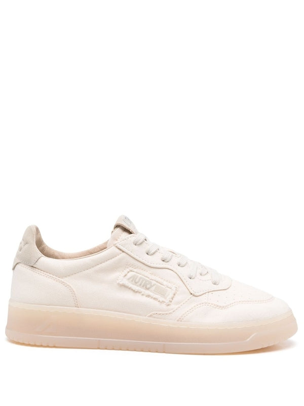 Medalist Low-Top Sneakers