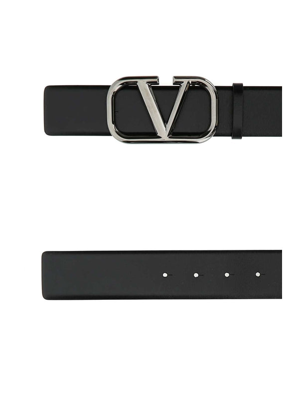 V Logo Buckle
  Leather Belt