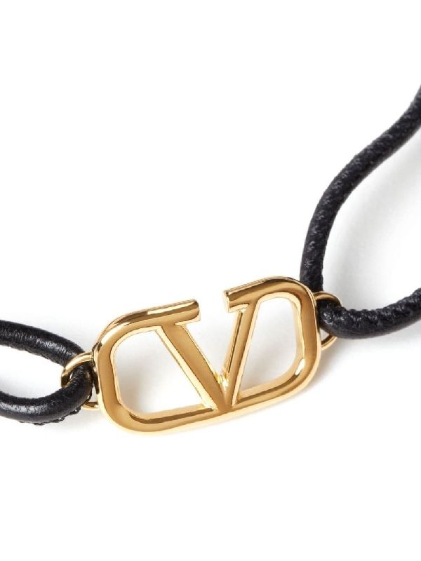 V Logo Plaque
  Bracelet