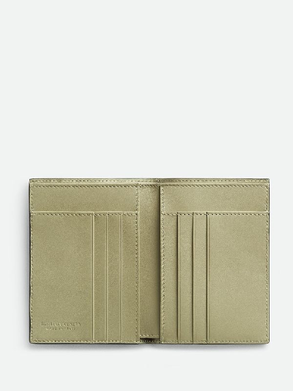 Two-tone Intrecciato Vertical Wallet