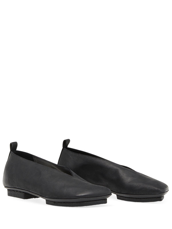 Asymmetric Toe Calfskin Flats