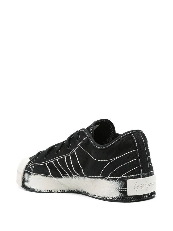 Nizza Low-Top Sneakers