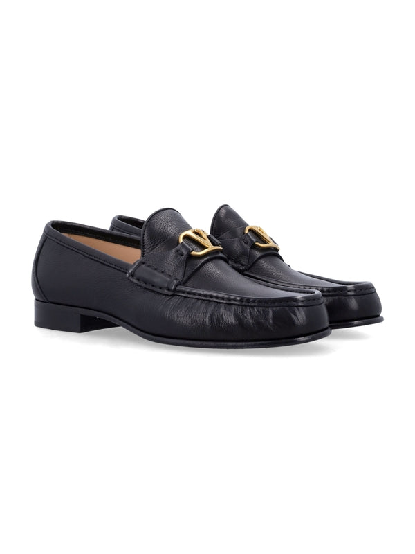 V Logo Signature Leather Loafers