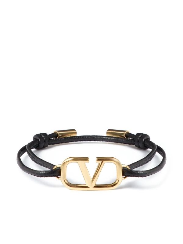 V Logo Plaque
  Metal Bracelet