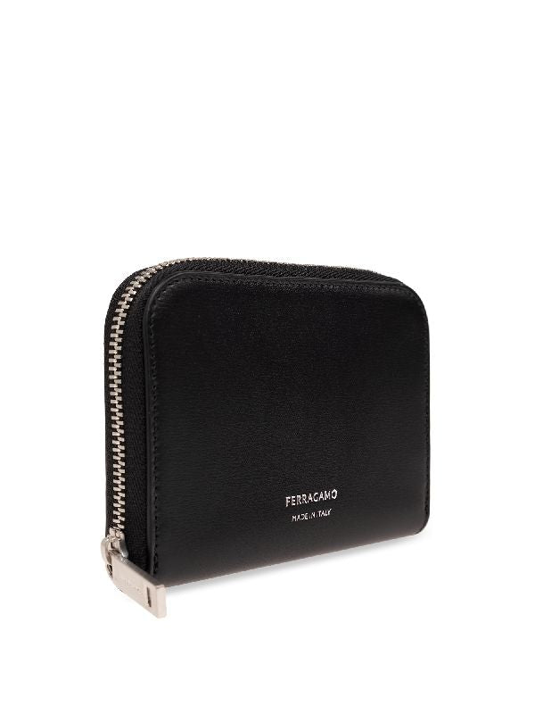 Zipper Around
  Card Holder