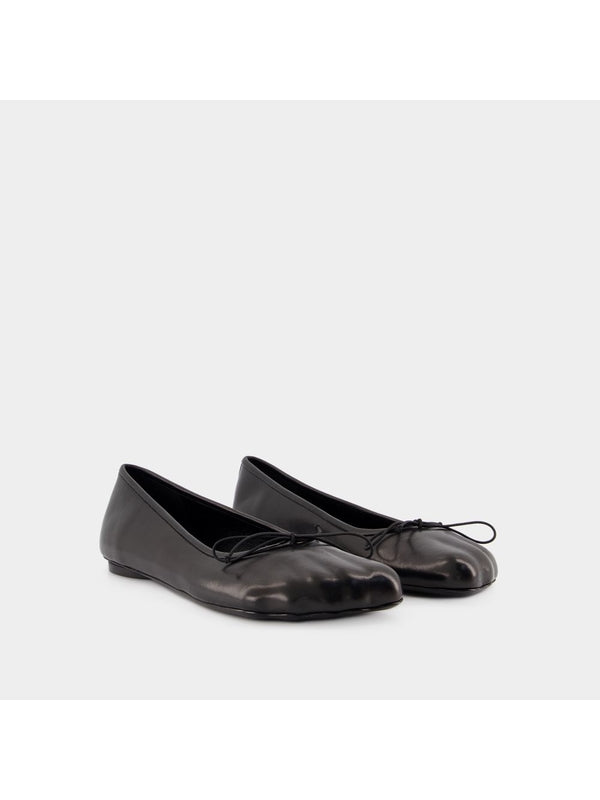 Anatomic Leather Flat Shoes