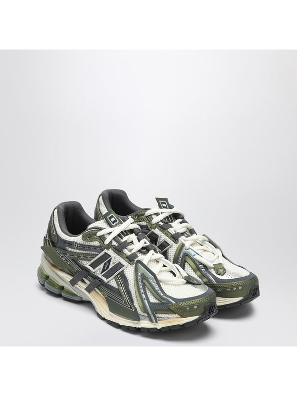 1906A Low-top Sneakers