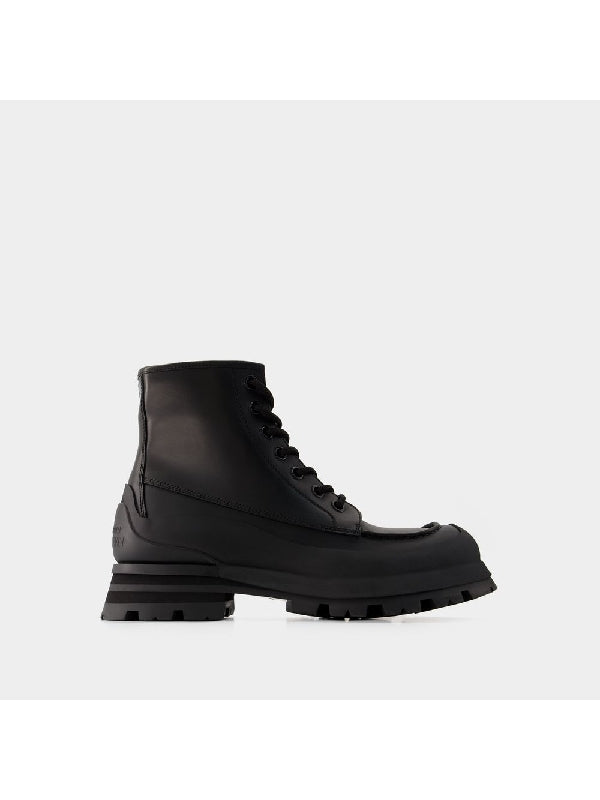 Wander Lace-Up Leather Boots