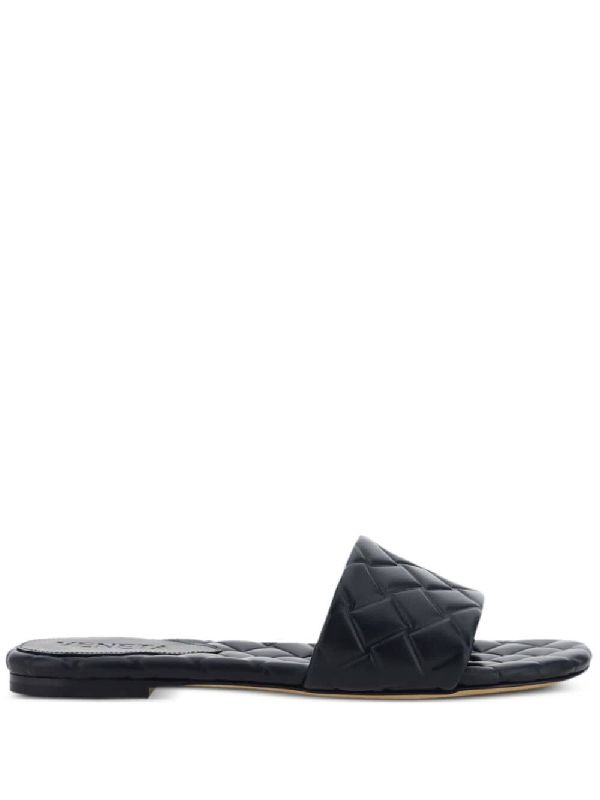 Amy
  Intrecciato Flat Mule