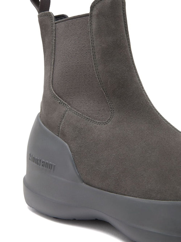 Rubber Sole Suede Chelsea Boots