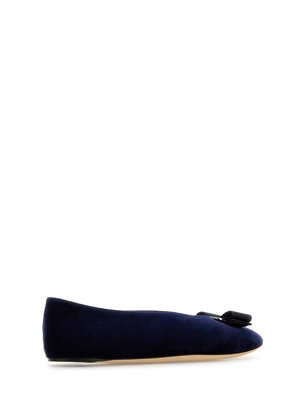 Bow Decoration Velvet Flat Shoes