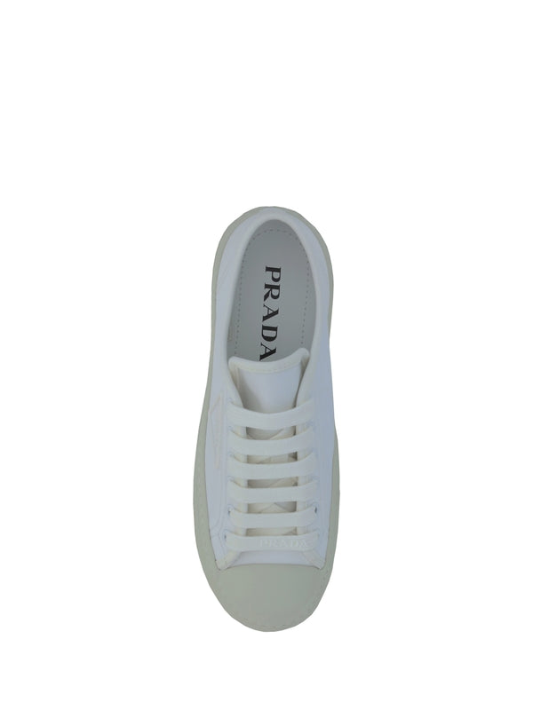 PRADA - Triangular Logo Platform Sneakers - Jente