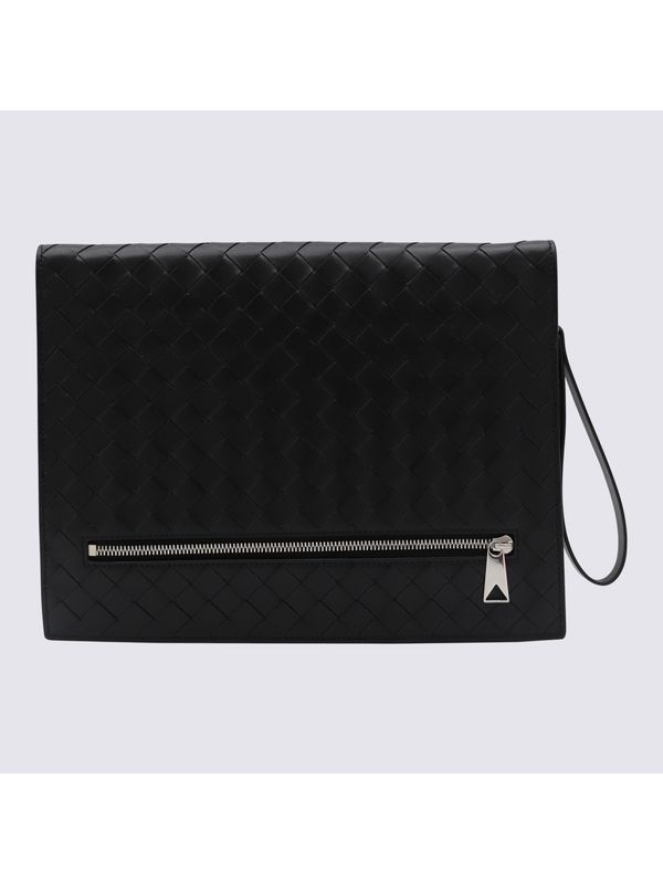 Intrecciato Medium Clutch