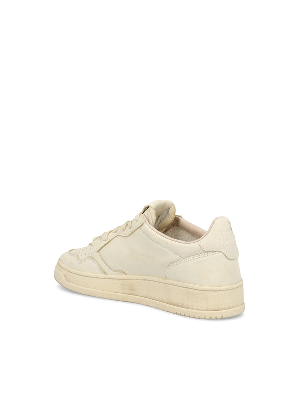 Medalist vintage low-top sneakers