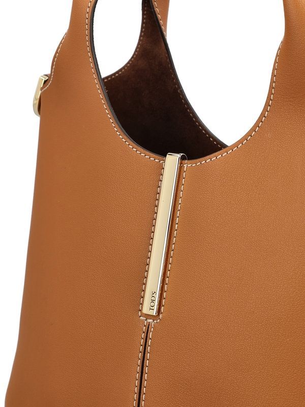 Tod'S Brown Tote Bags