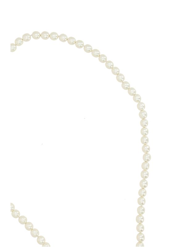 V Logo Charm Pearl Necklace