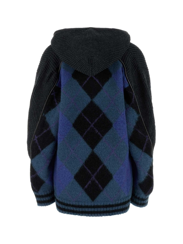 Argyle Pattern V-neck Hood Knit