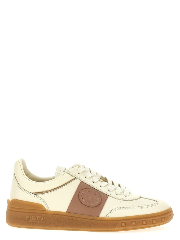 Upvillage
  Low-Top Sneakers