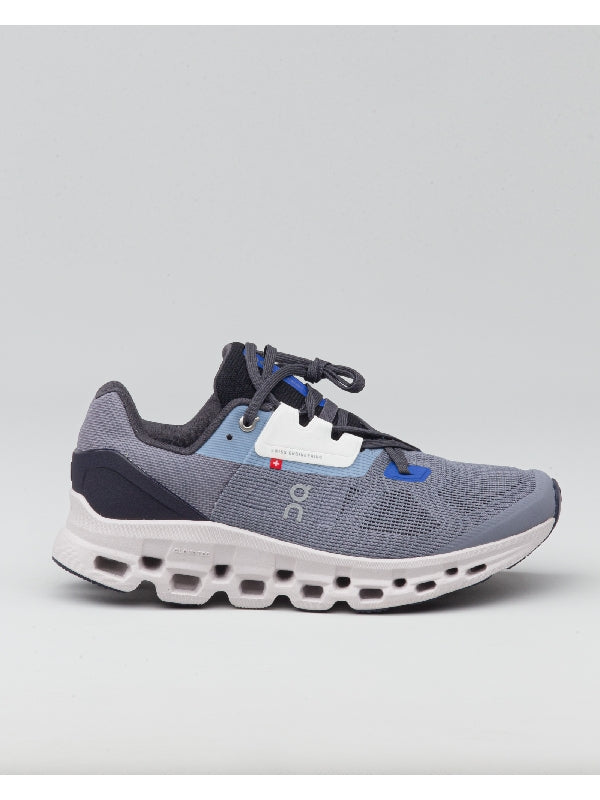 Cloudstratus Lowtop Sneakers