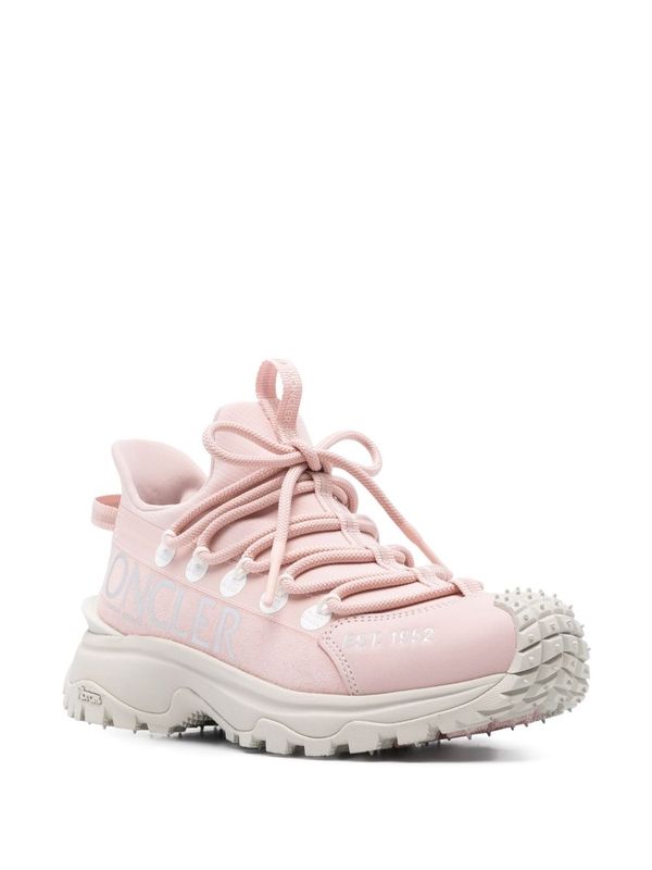 Trailgrip Lite
  2 Sneakers