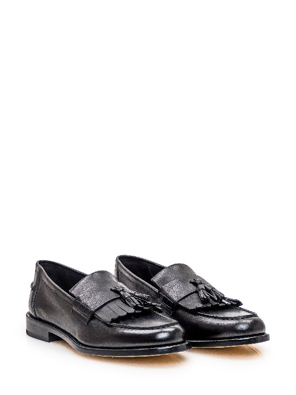 Tassel Decorated Leather Loafers