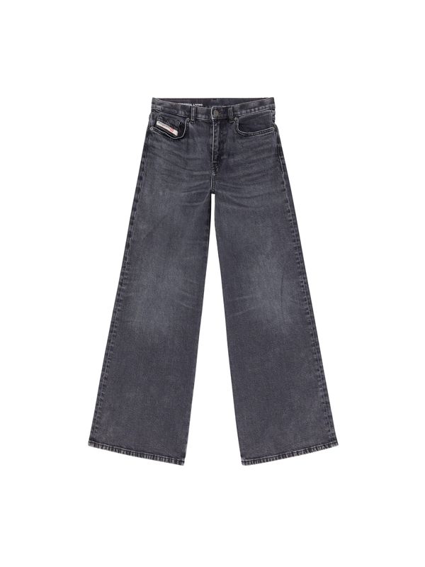 AKEMI Wide Washed Denim Pants