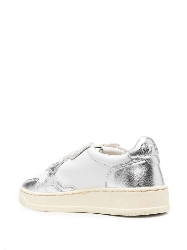 Medalist Low-Top Sneakers