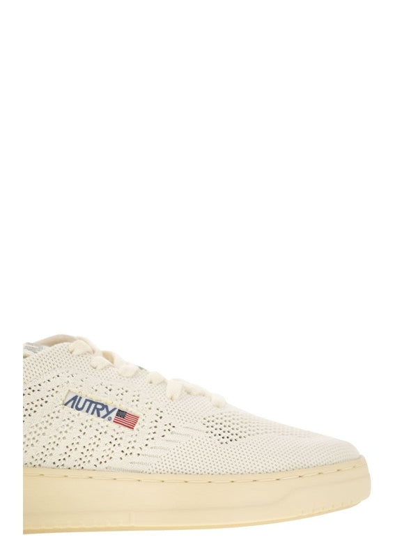 Easeknit Low-Top Sneakers