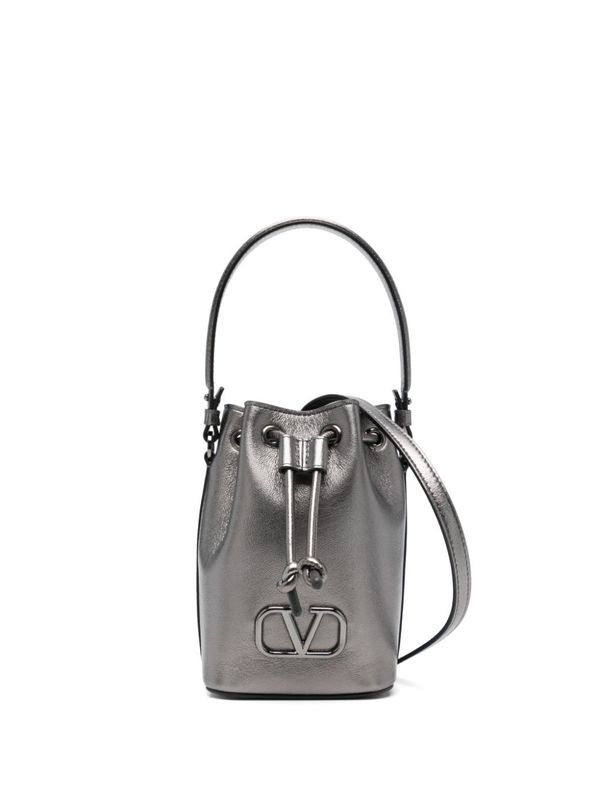 V Logo
  Decoration Bucket Bag