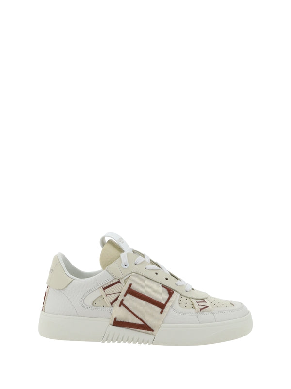 VL7N Low Top Sneakers