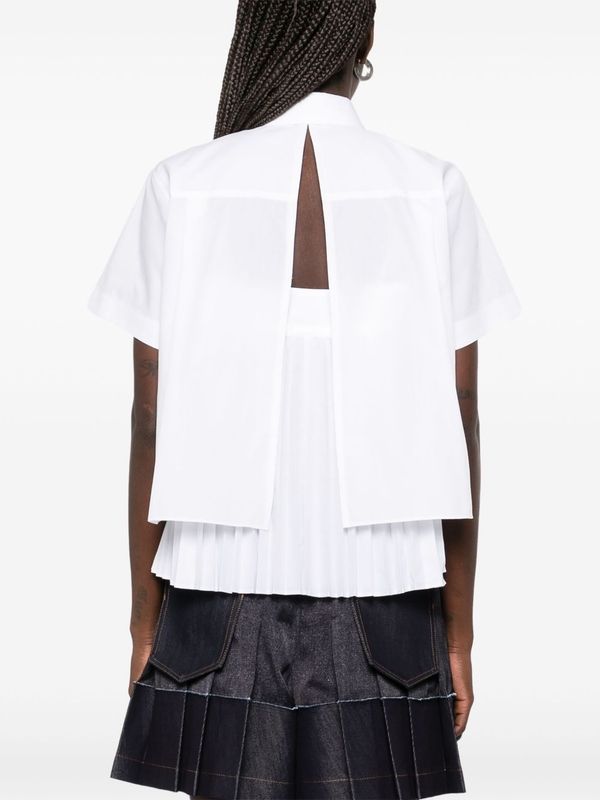 Back Slit Pleats T-shirt