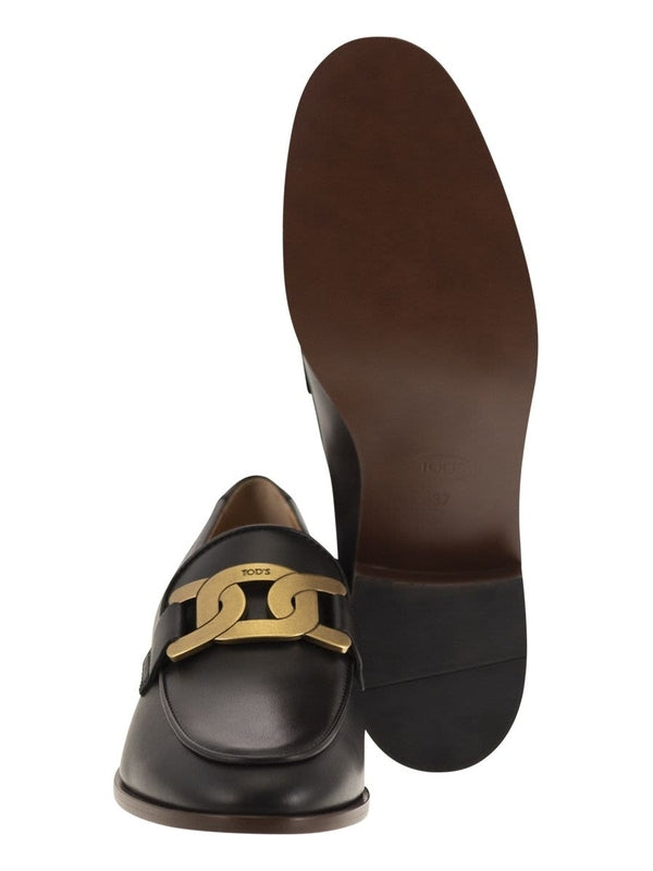 Chain Decorated Leather Loafers
