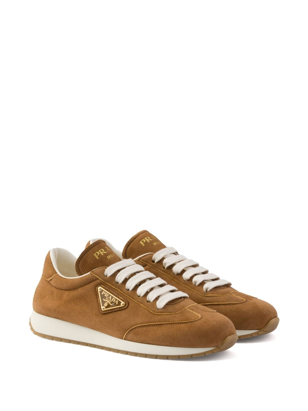 PRADA - Triangle Logo Suede Low Top Sneakers - Jente