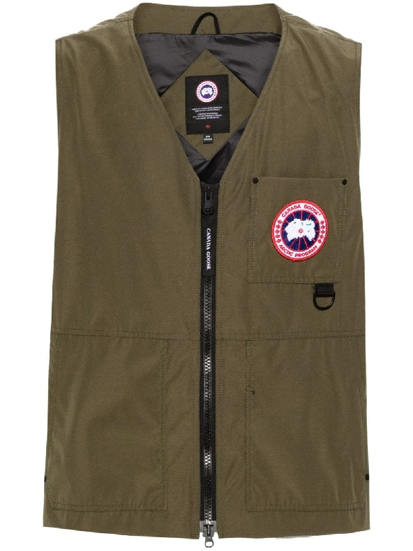 Logo Patch
  Zip-up Vest