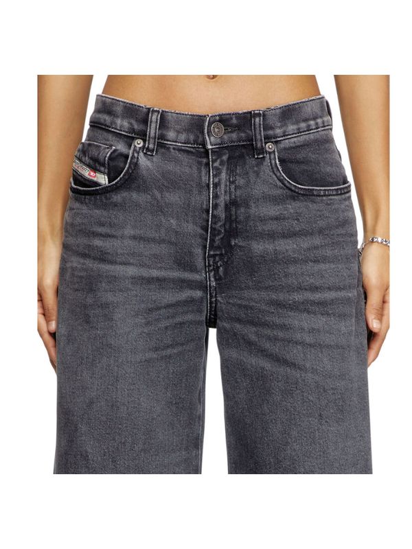 AKEMI Wide Washed Denim Pants