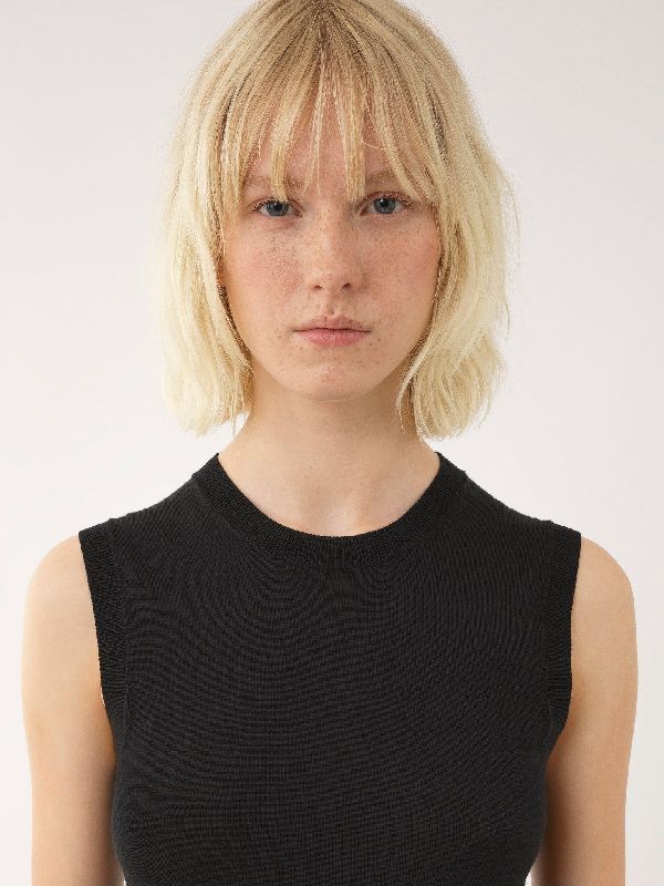 ブラック クルーネック ウール ニット ベスト