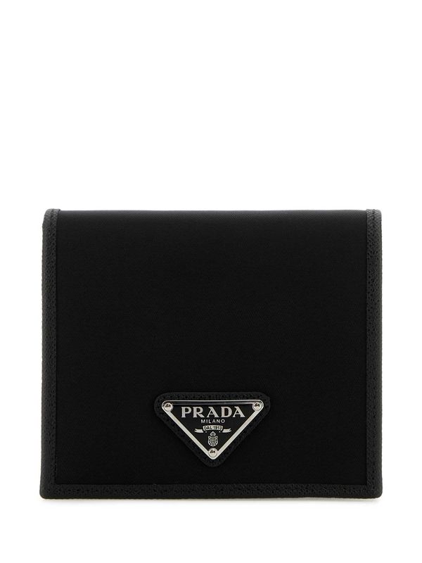 トライアングルロゴ リナイロン 二つ折り
財布