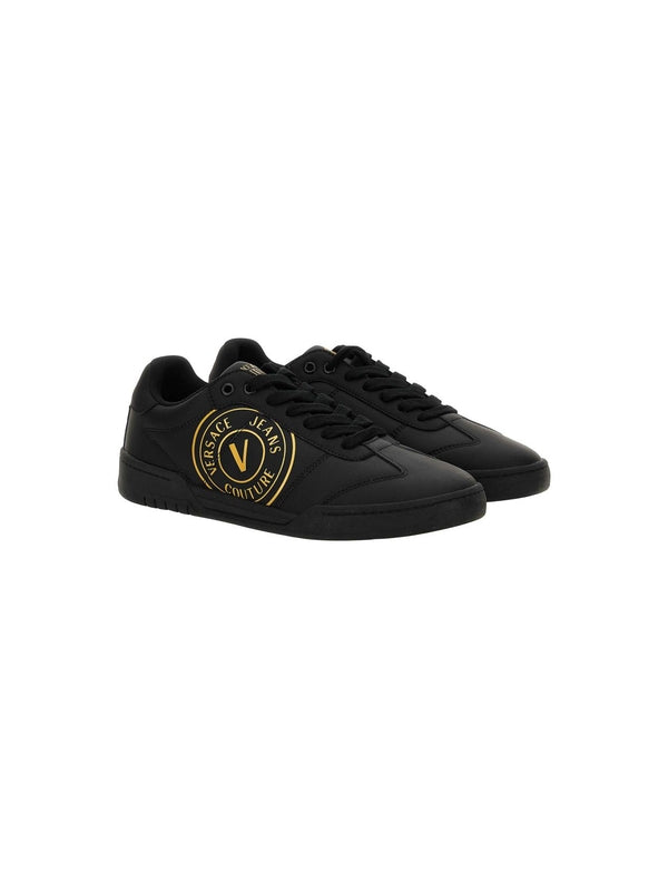 V Emblem Low-top Sneakers