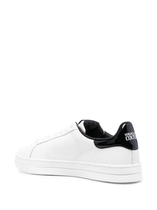 V Emblem Low-Top Sneakers