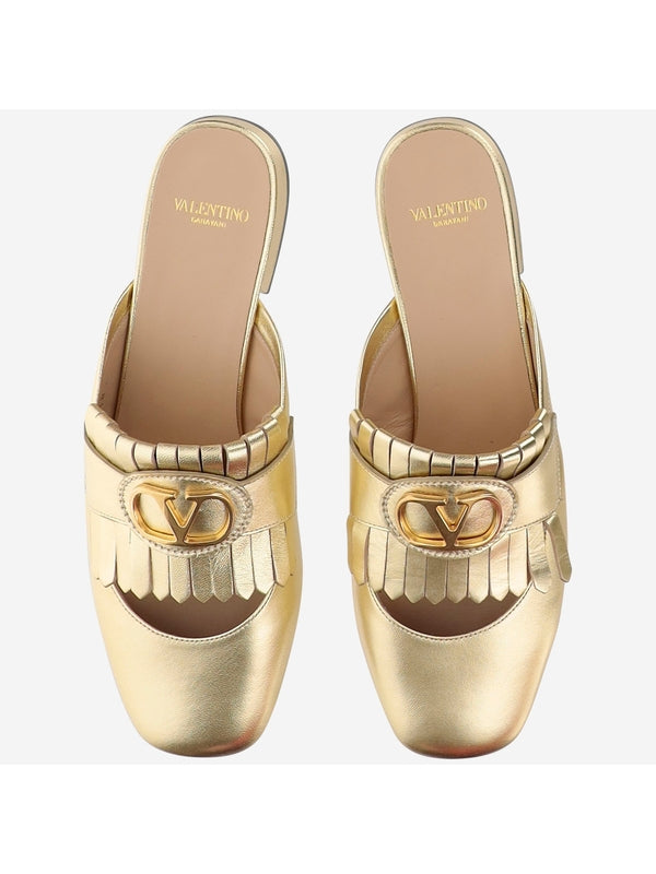 V Logo Fringe Gold Leather Bluffer