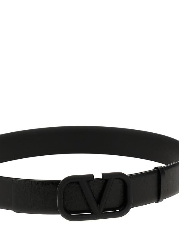 V Logo Buckle
  Leather Belt