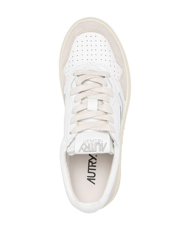 Medalist Low-Top Sneakers