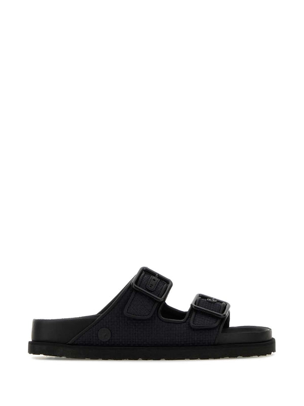 亚利桑那拉菲草
凉鞋