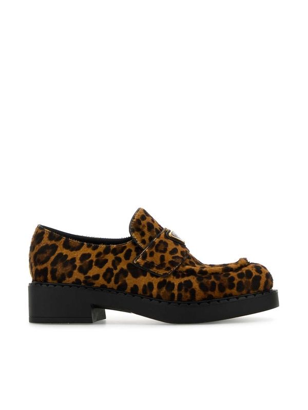 Triangle Logo
  Decoration Leopard Loafers