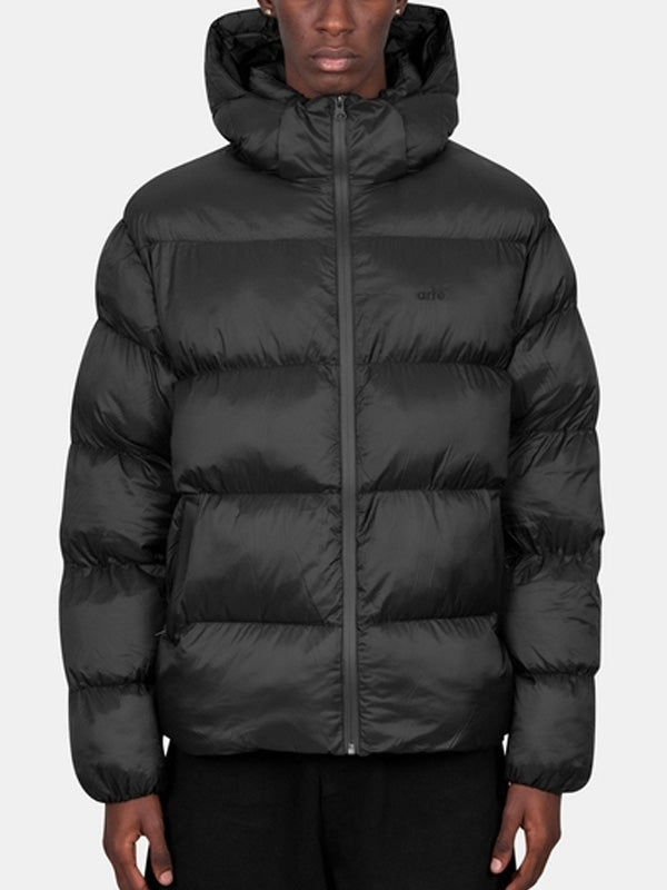 Arte Black Down