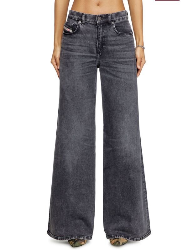 AKEMI Wide Washed Denim Pants