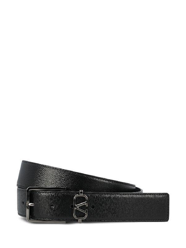 V Logo Decorated Leather Belt