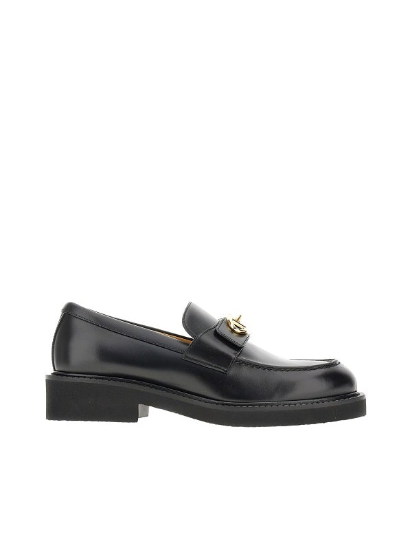 V Logo Decorated Leather Loafers