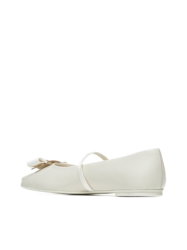 新しいヴァラ ボウ ラムスキン フラットシューズ