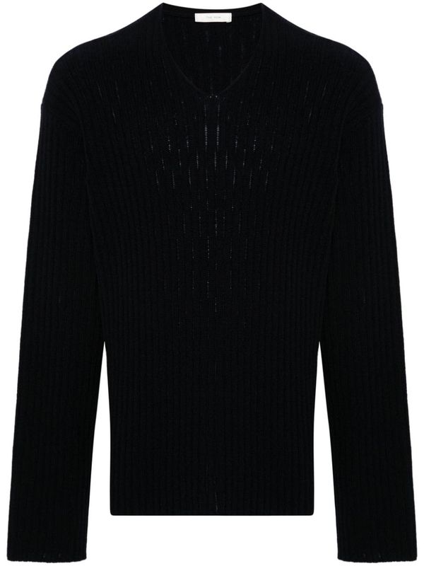 Gustave V-neck
  Cashmere Knit